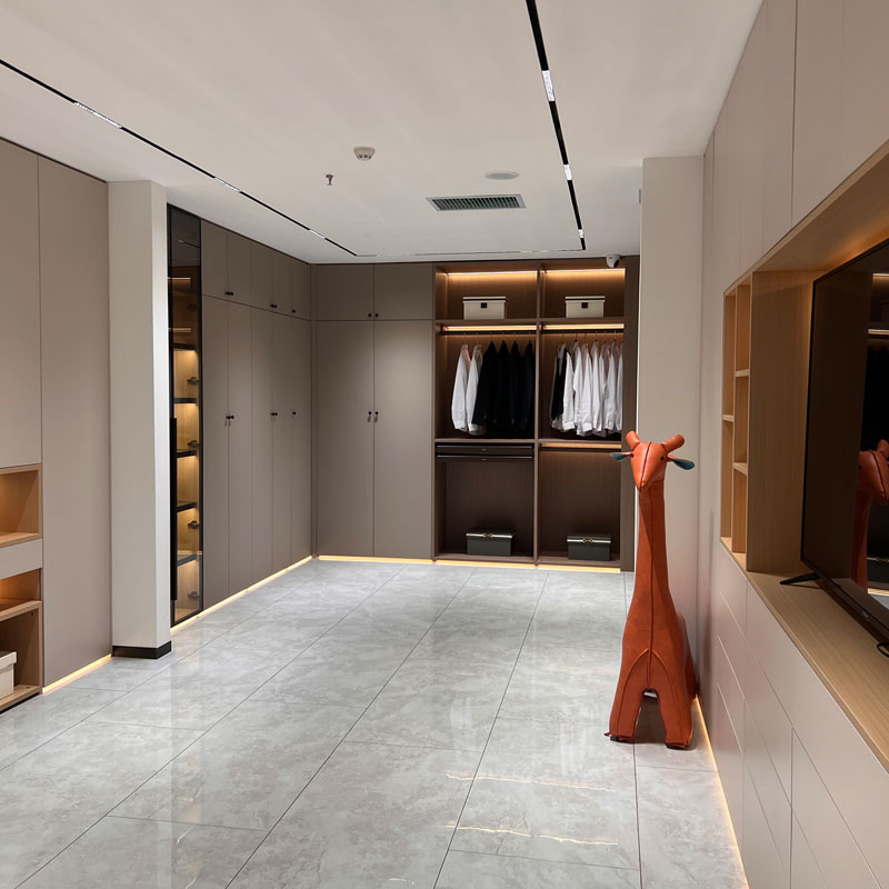 Walk in Closet Gaya Eropa